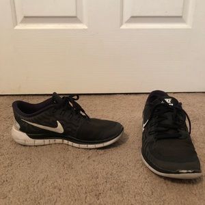 Nike Running Shoes - Black 7.5